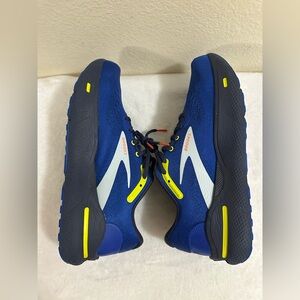 Brooks Ghost Max sneaker men’s size 10